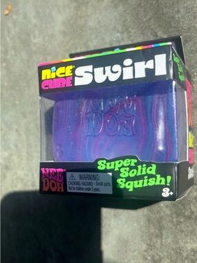 Needoh nice cube swirl - purple and blue NEW